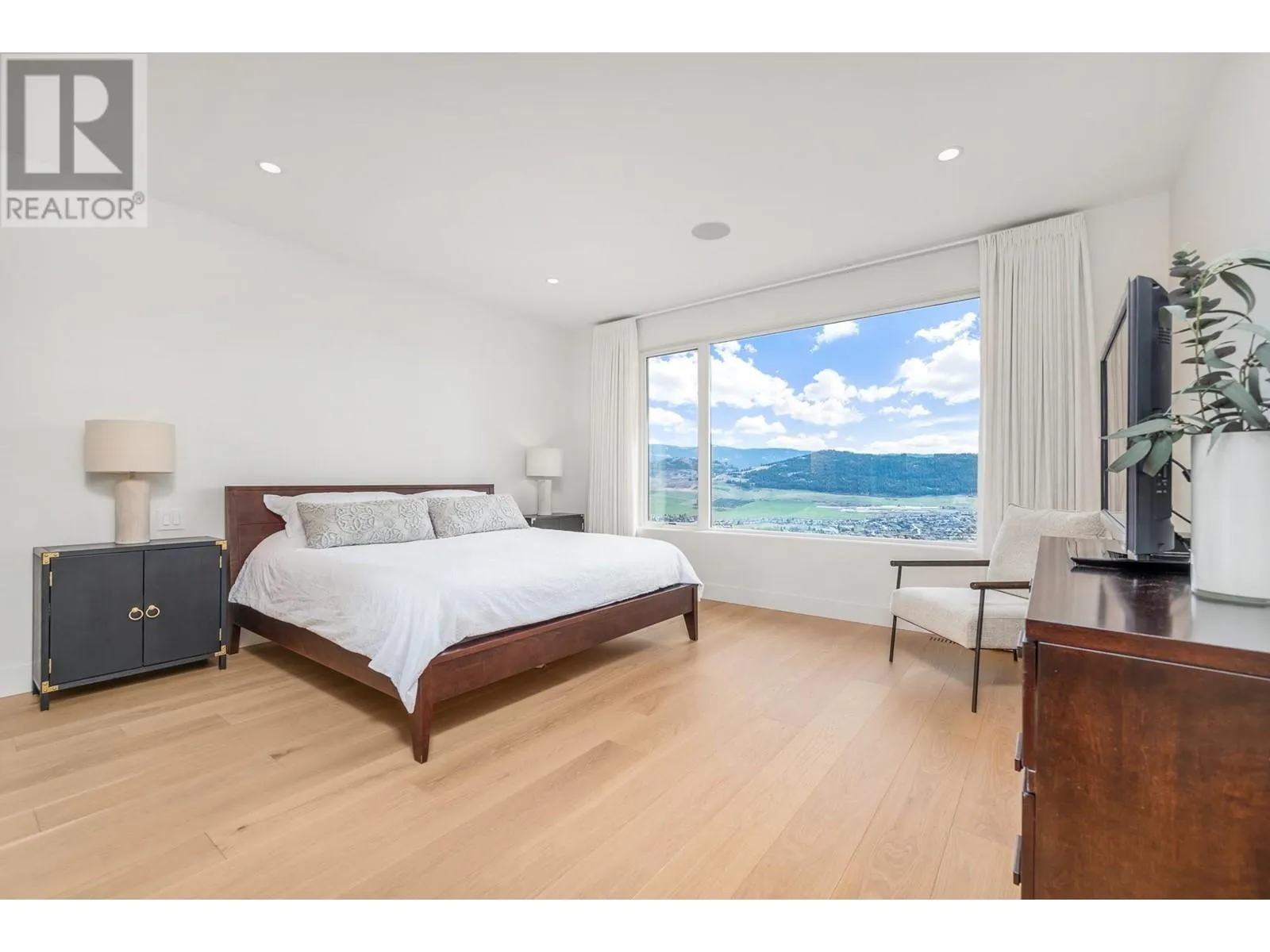 104 Silversage Lookout Court