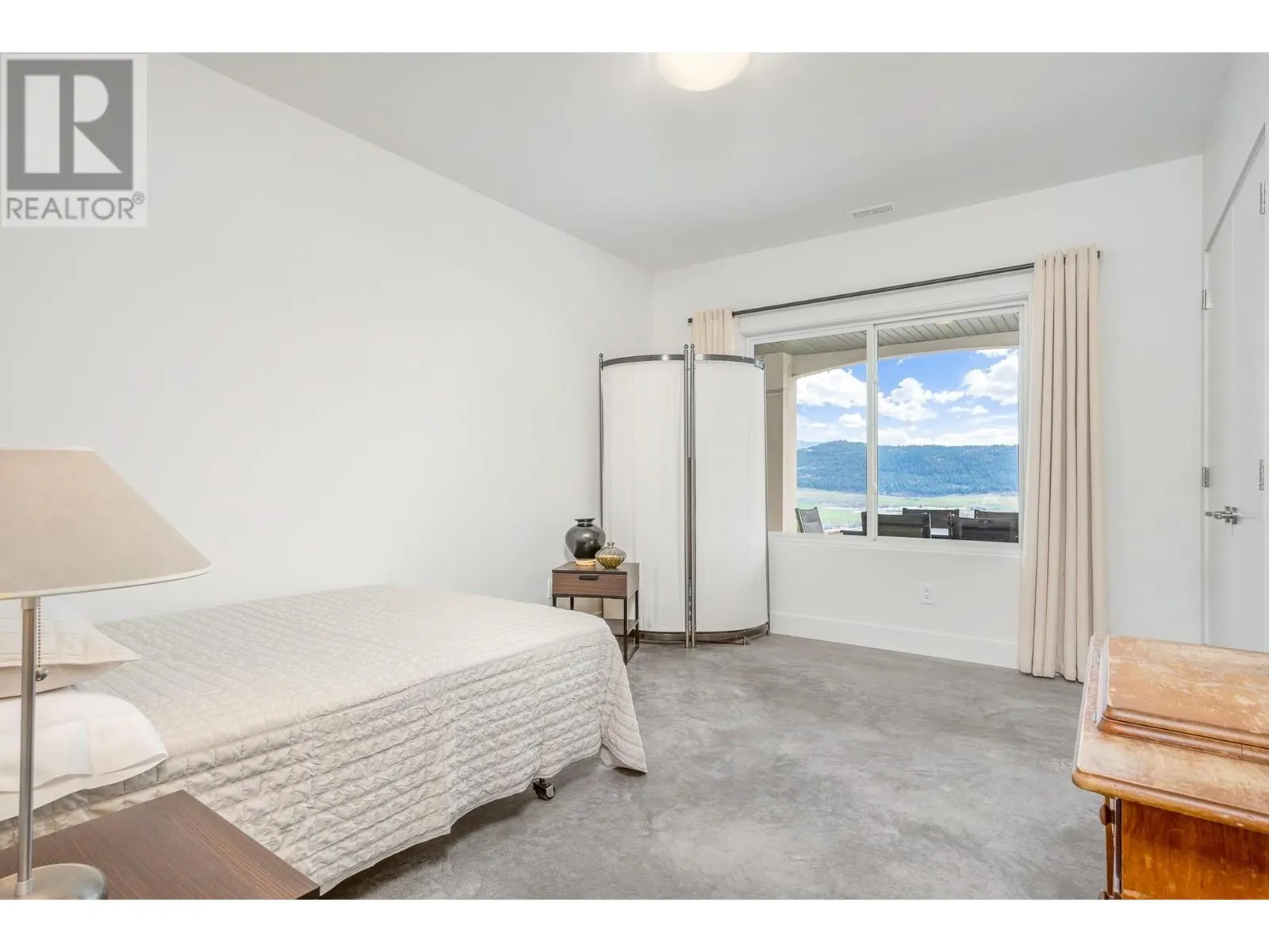 104 Silversage Lookout Court