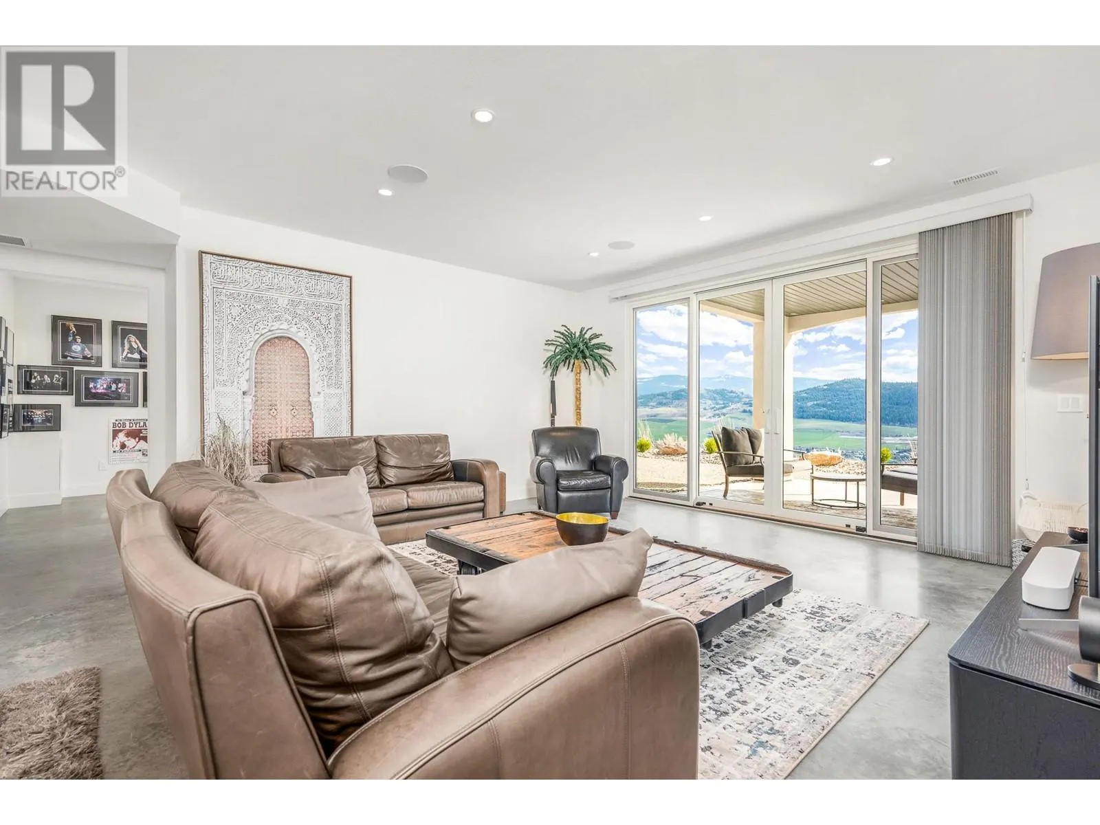 104 Silversage Lookout Court