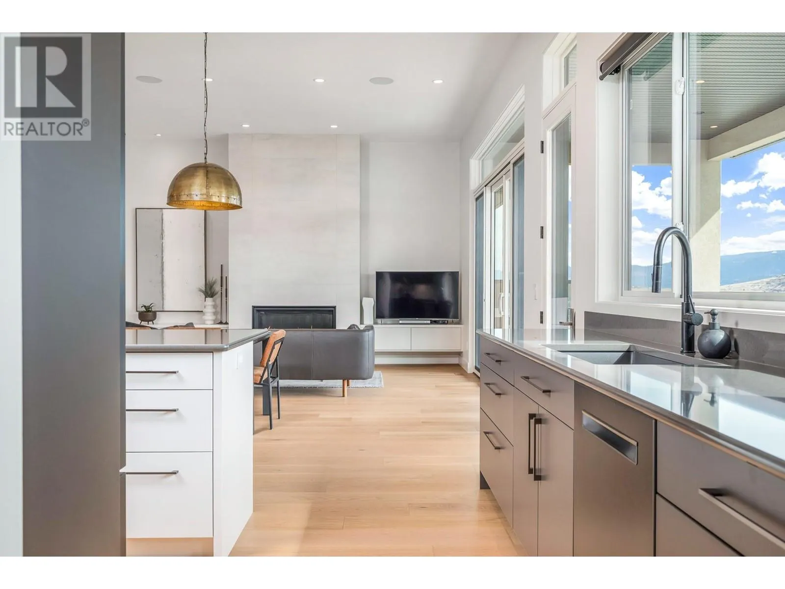 104 Silversage Lookout Court