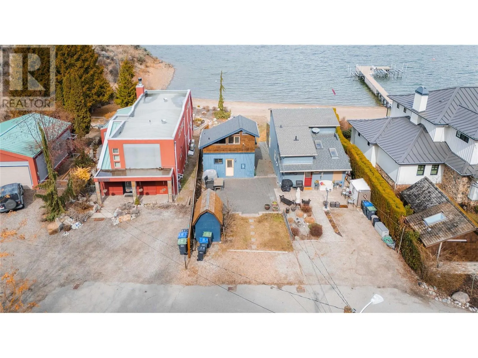 19279 Lakeshore Drive N