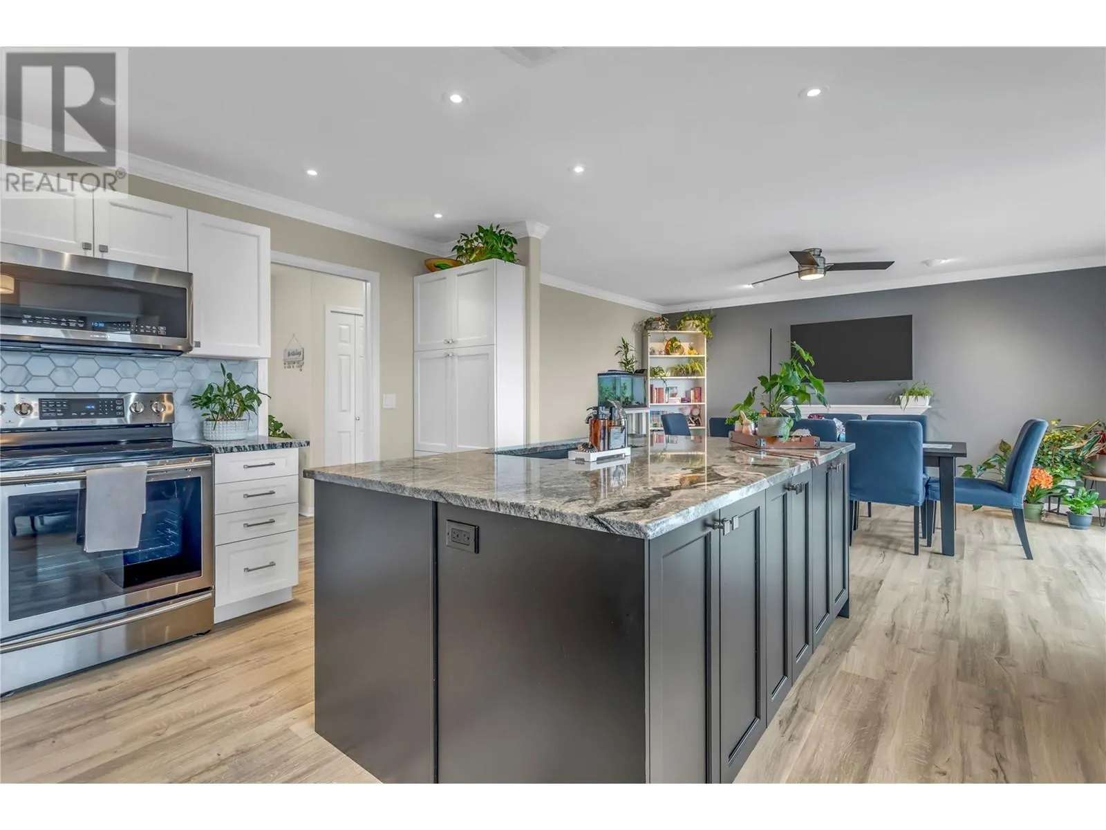 880 Ackerman Court