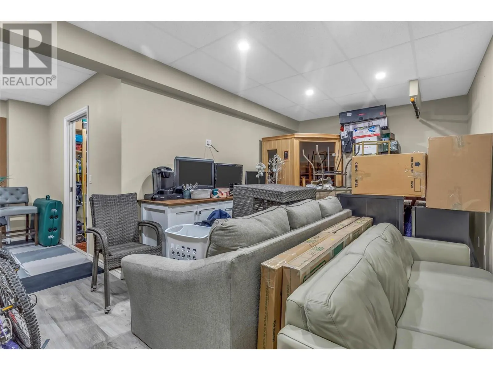 880 Ackerman Court