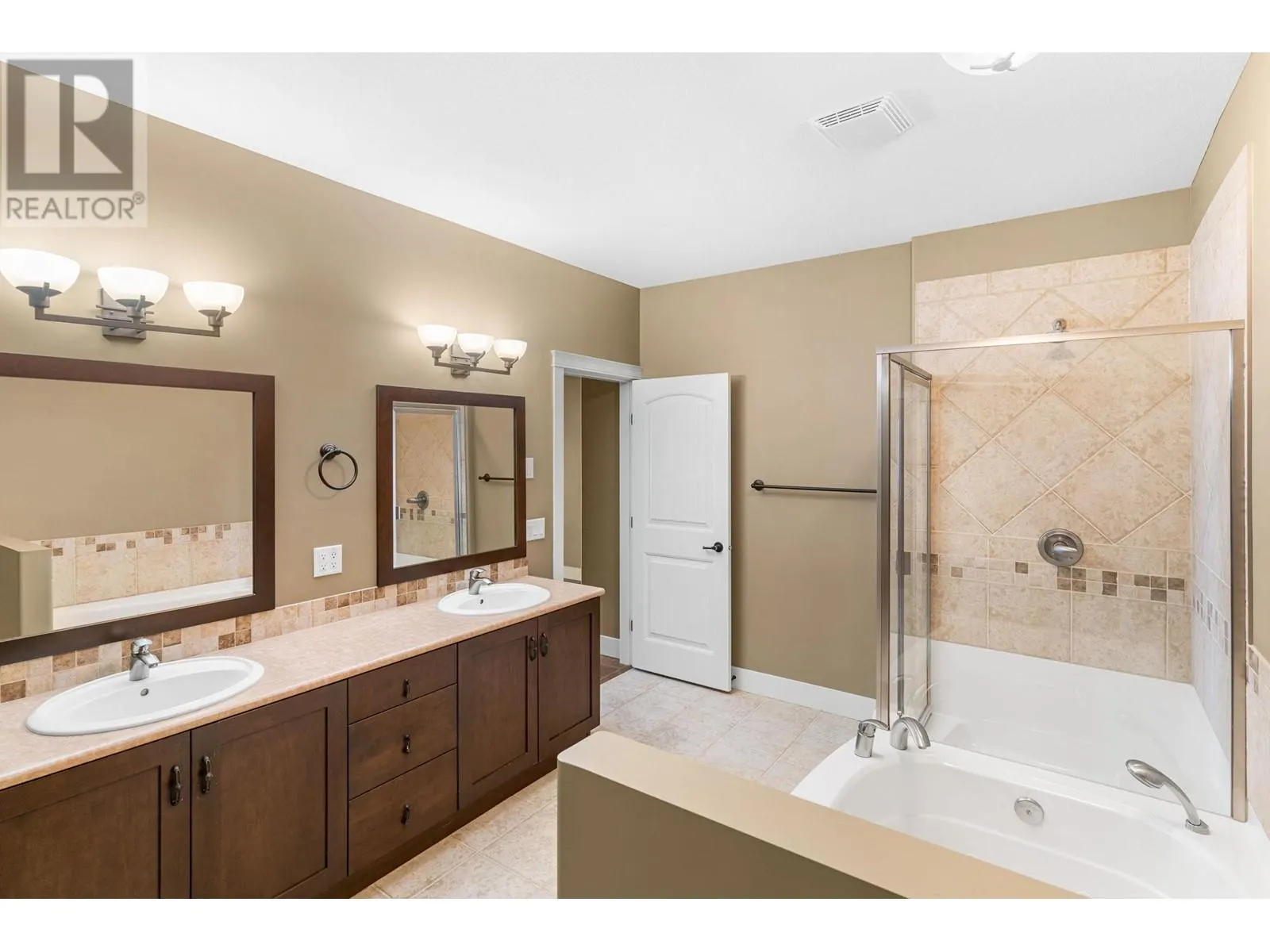 4350 Ponderosa Drive Unit# 108