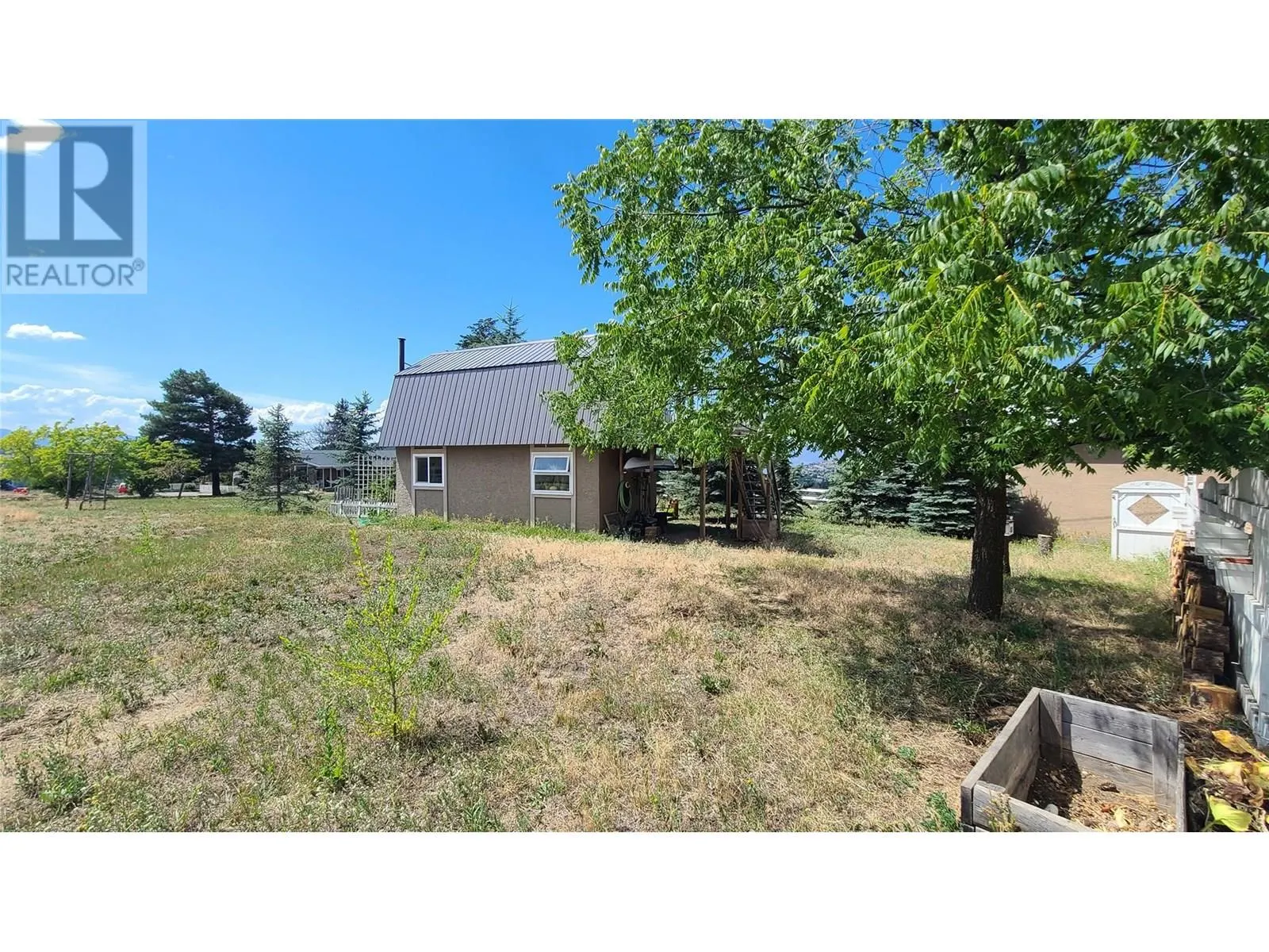 2879 Highway 33 E