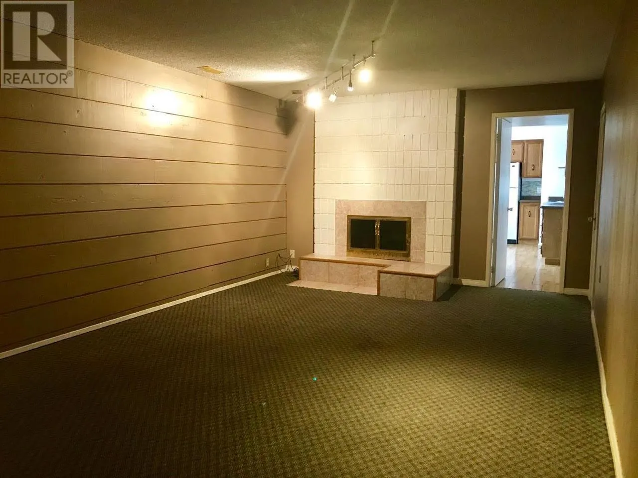 2879 Highway 33 E