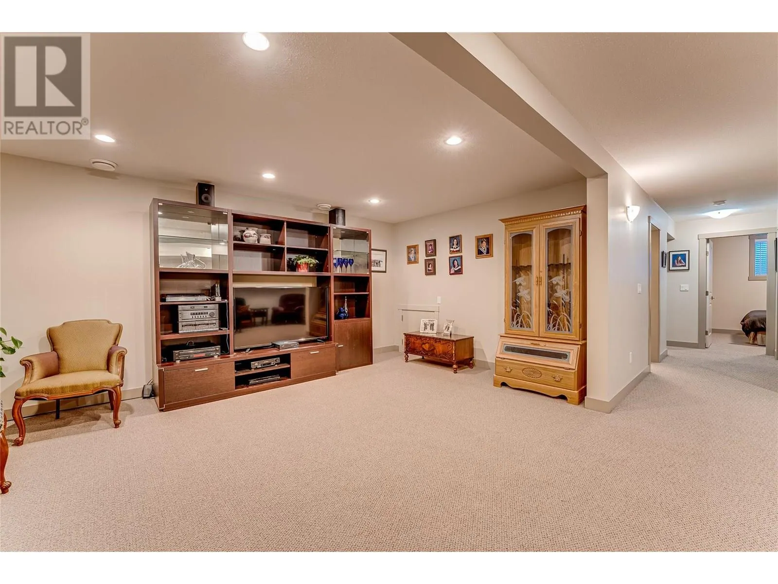 270 Grouse Avenue