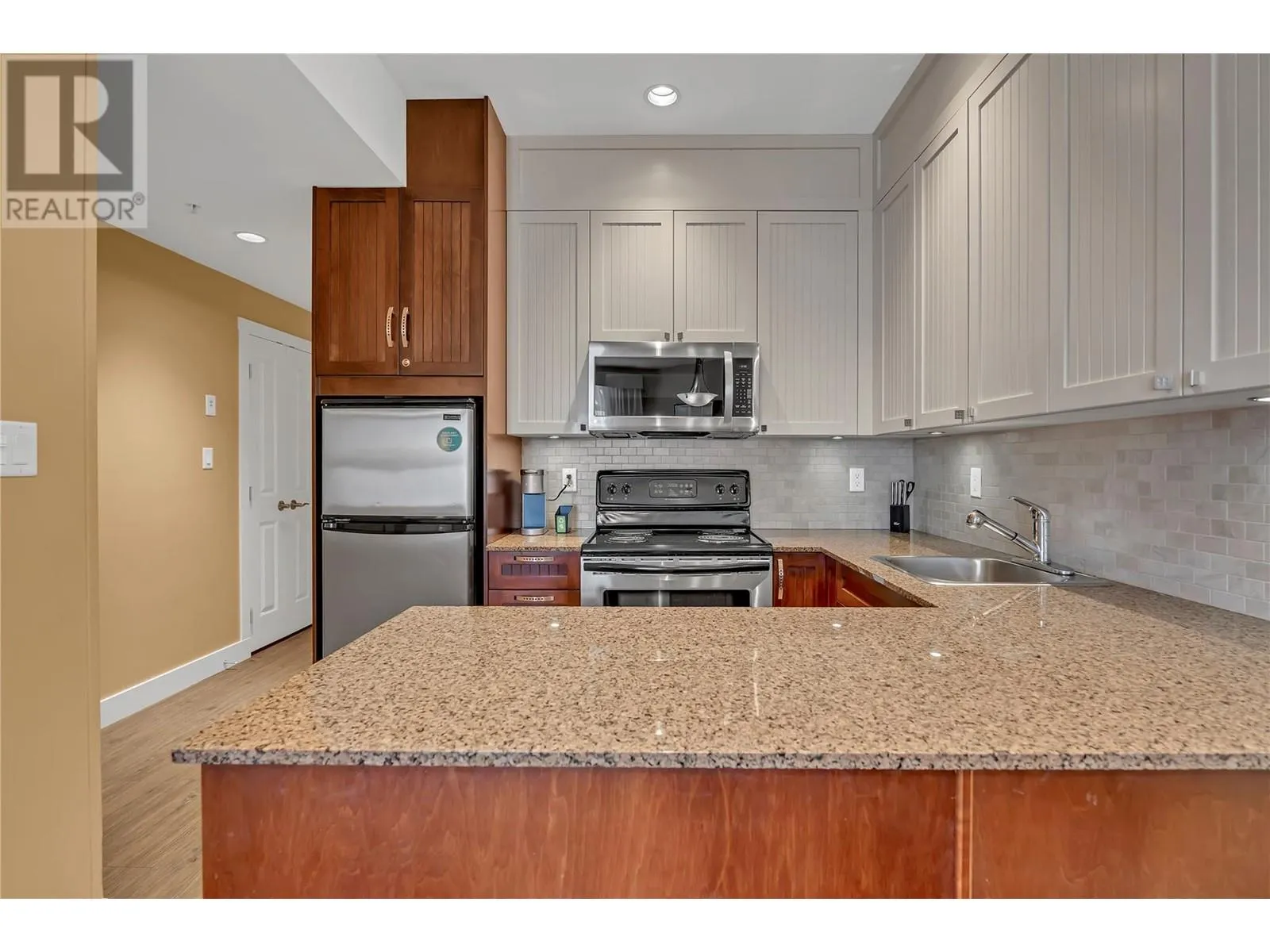 12811 Lakeshore Drive South Unit# 631
