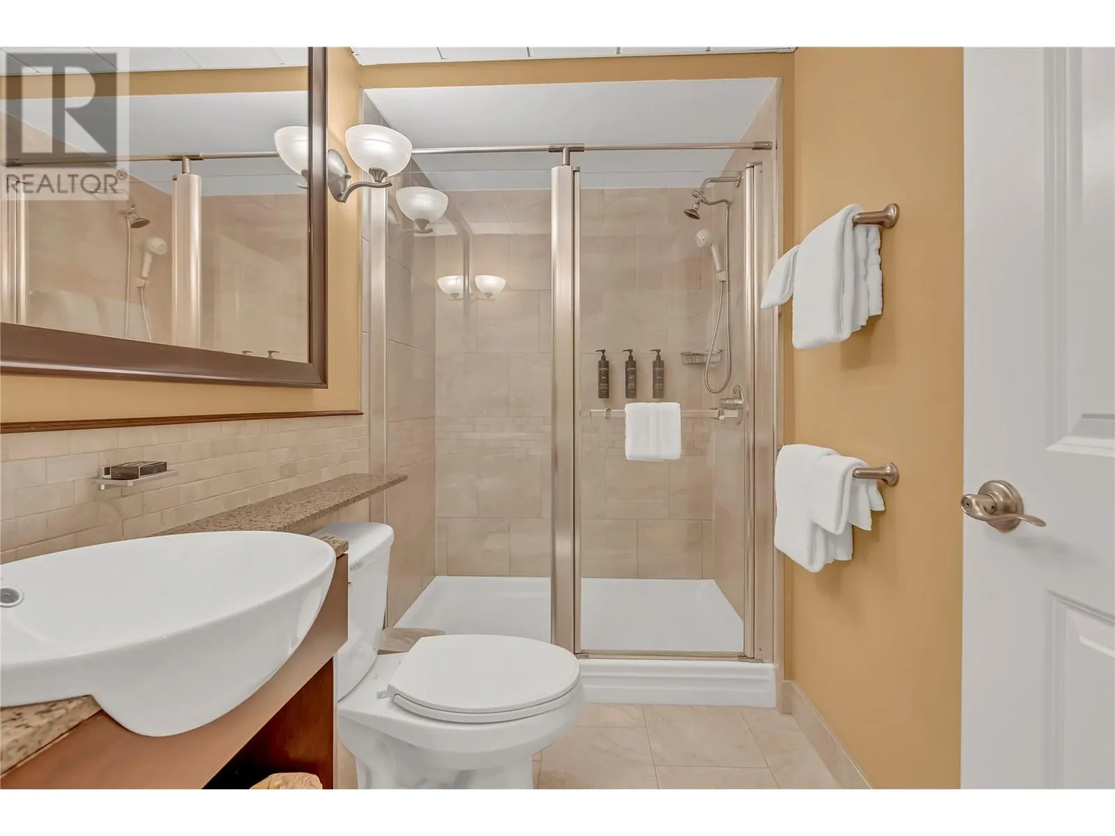 12811 Lakeshore Drive South Unit# 631