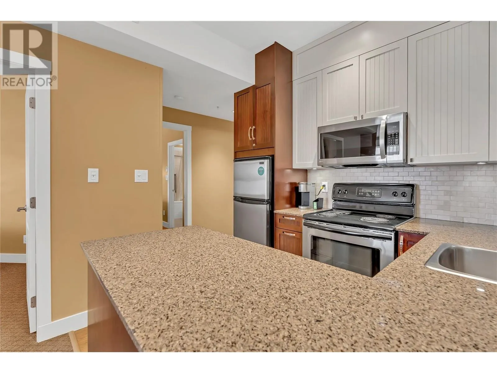 12811 Lakeshore Drive South Unit# 631