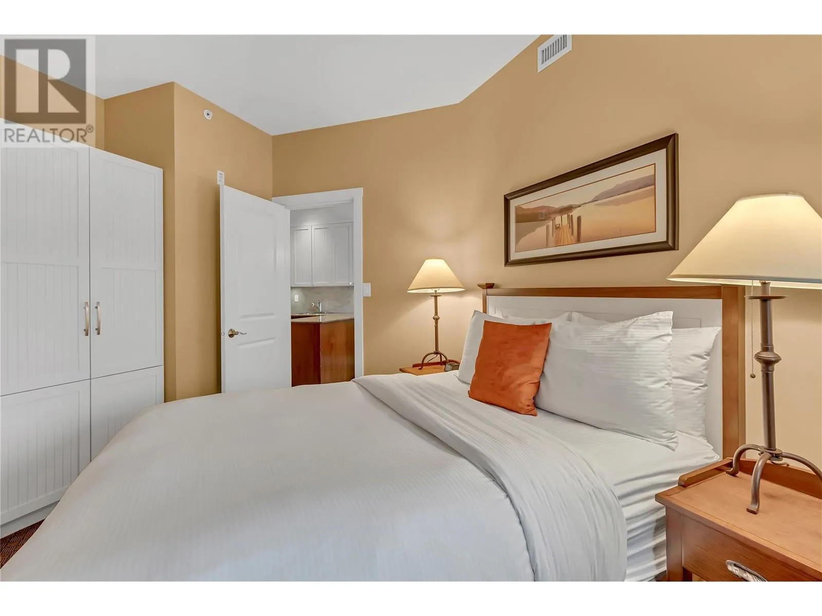 12811 Lakeshore Drive South Unit# 631