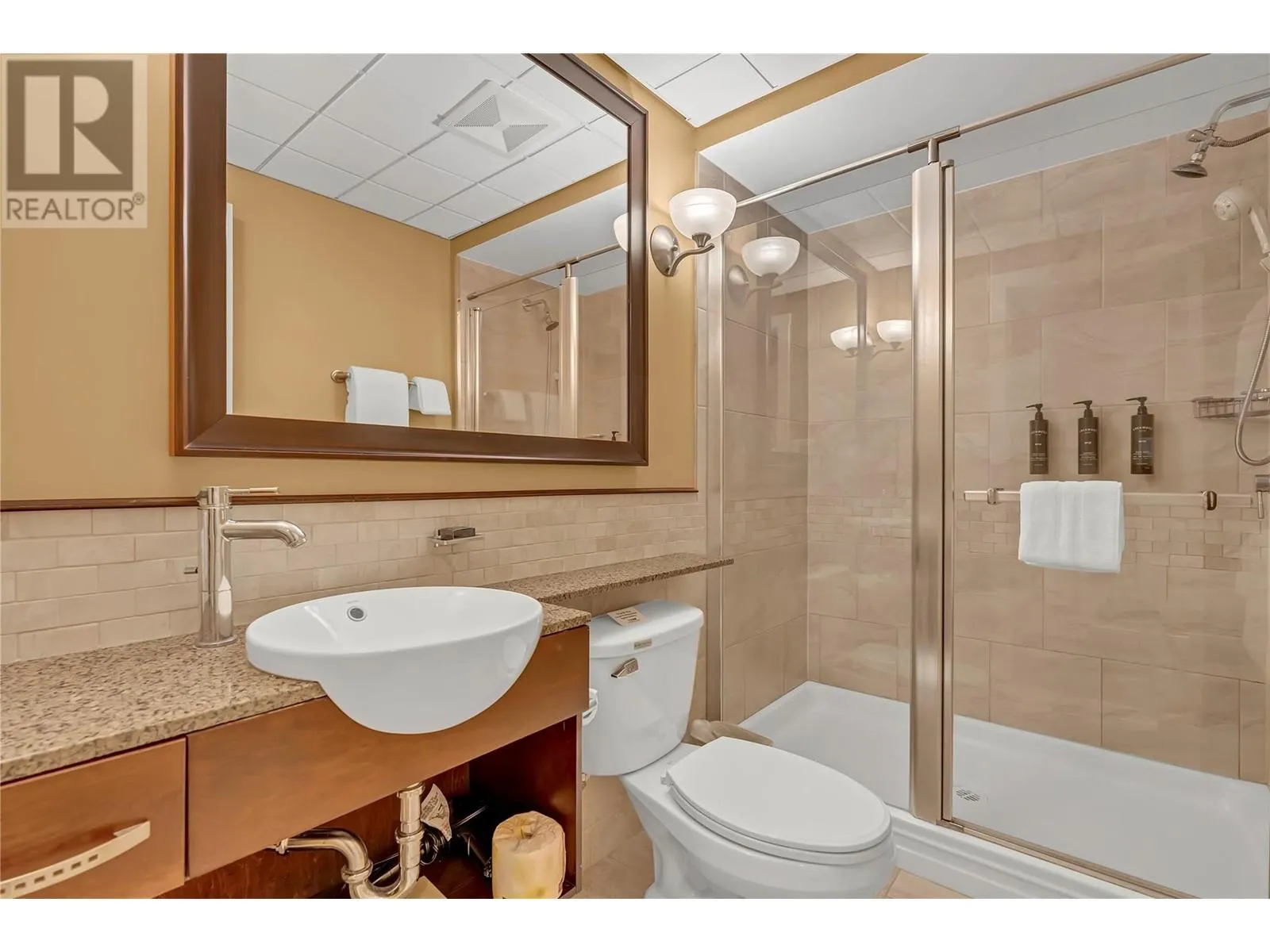 12811 Lakeshore Drive South Unit# 631