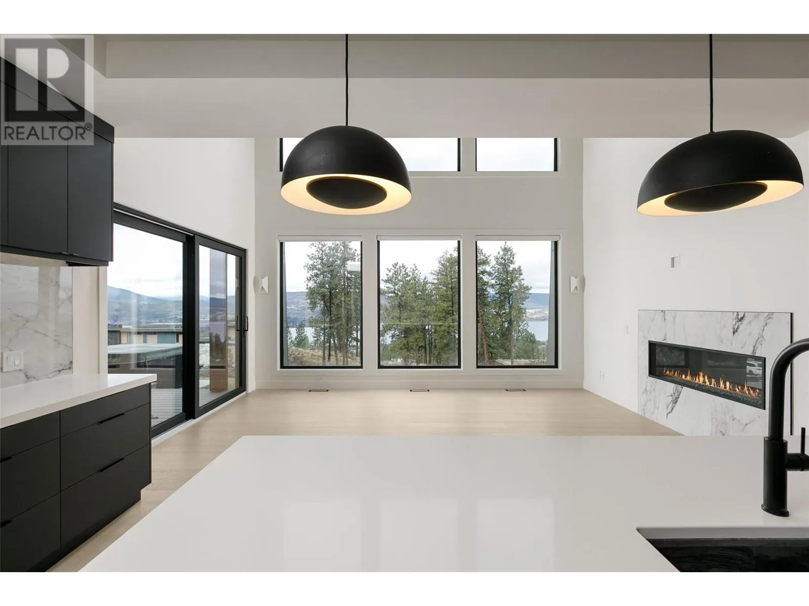 130 Flagstone Rise