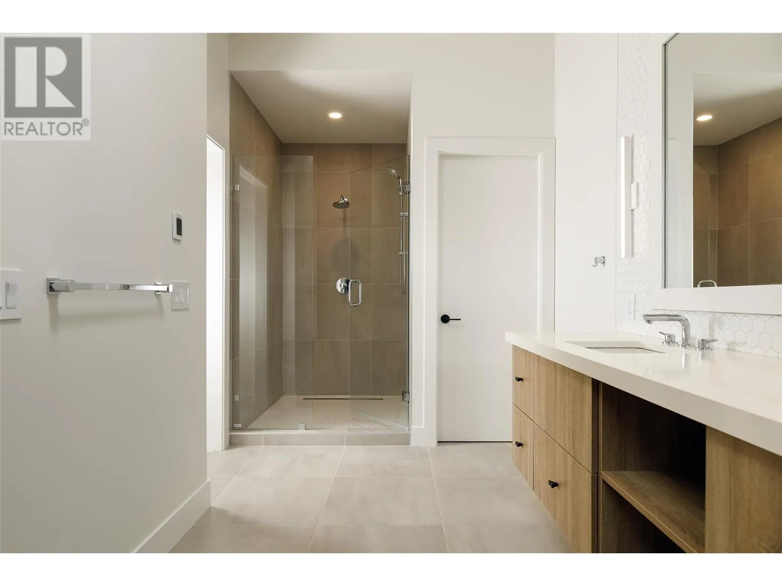 130 Flagstone Rise
