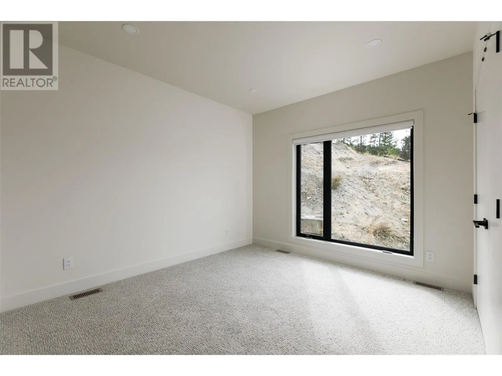 130 Flagstone Rise