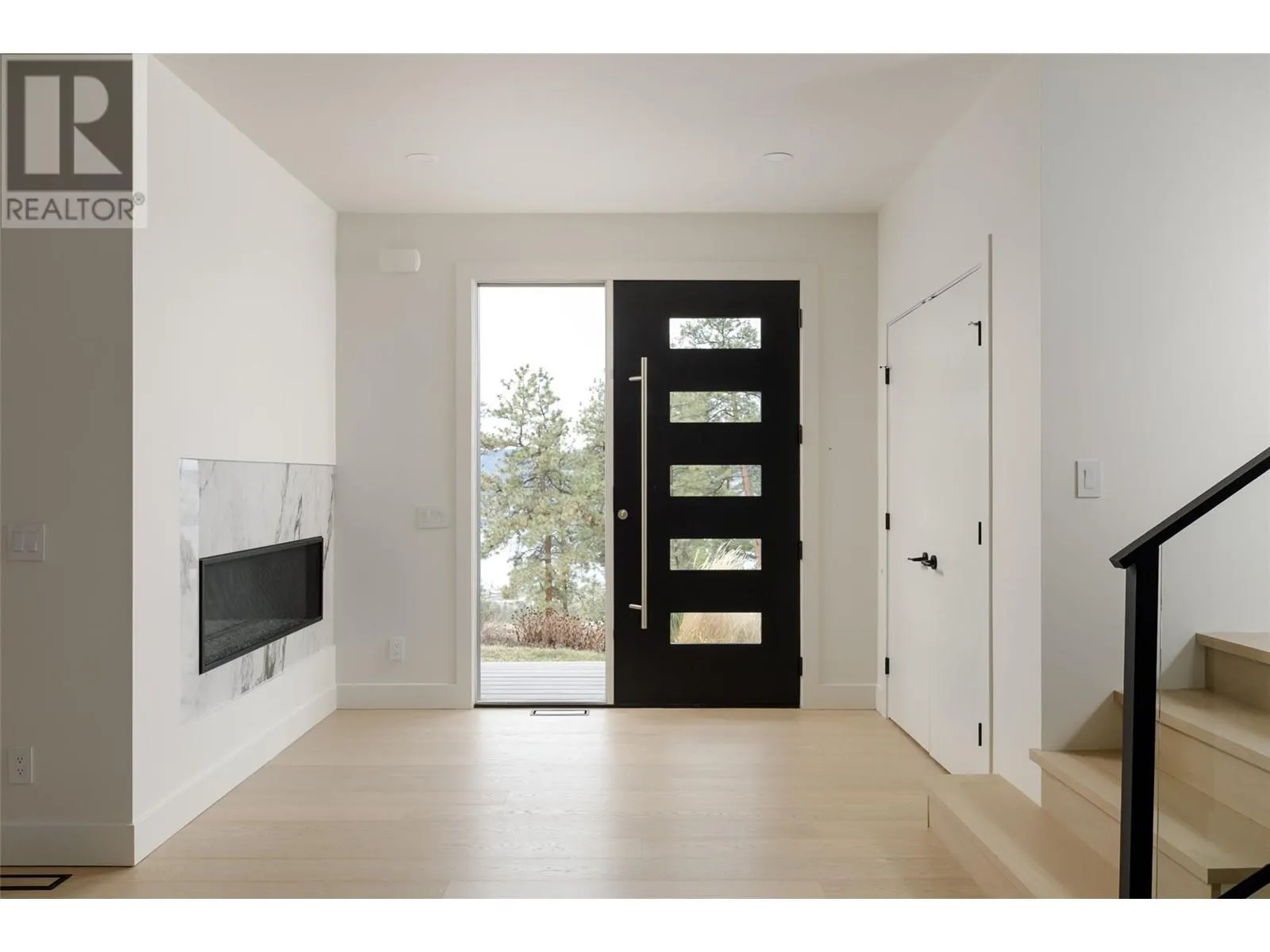 130 Flagstone Rise