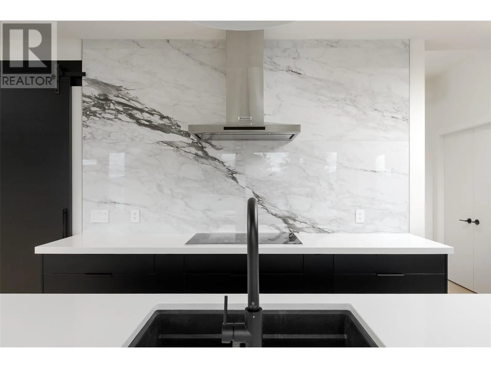 130 Flagstone Rise