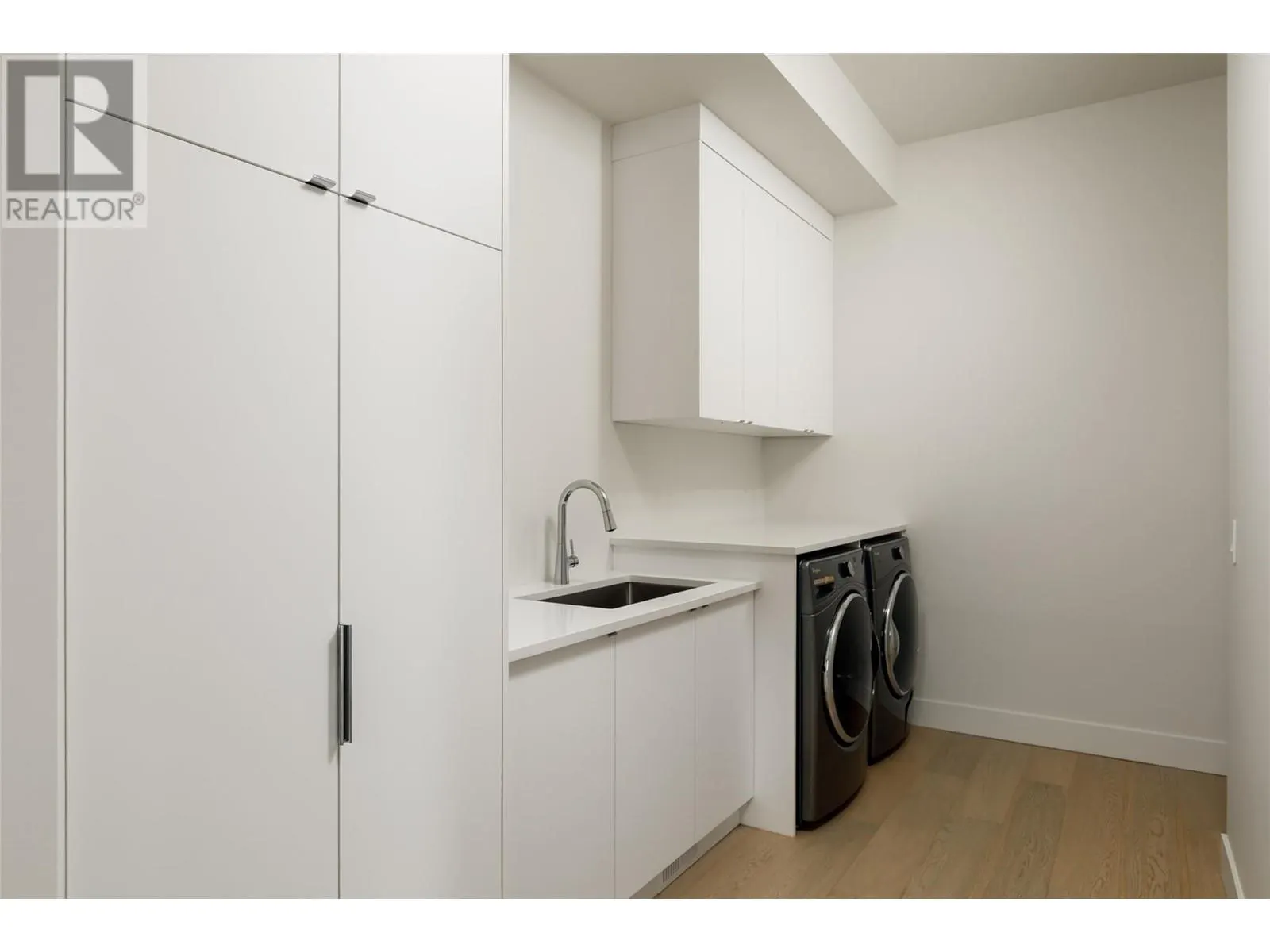 130 Flagstone Rise