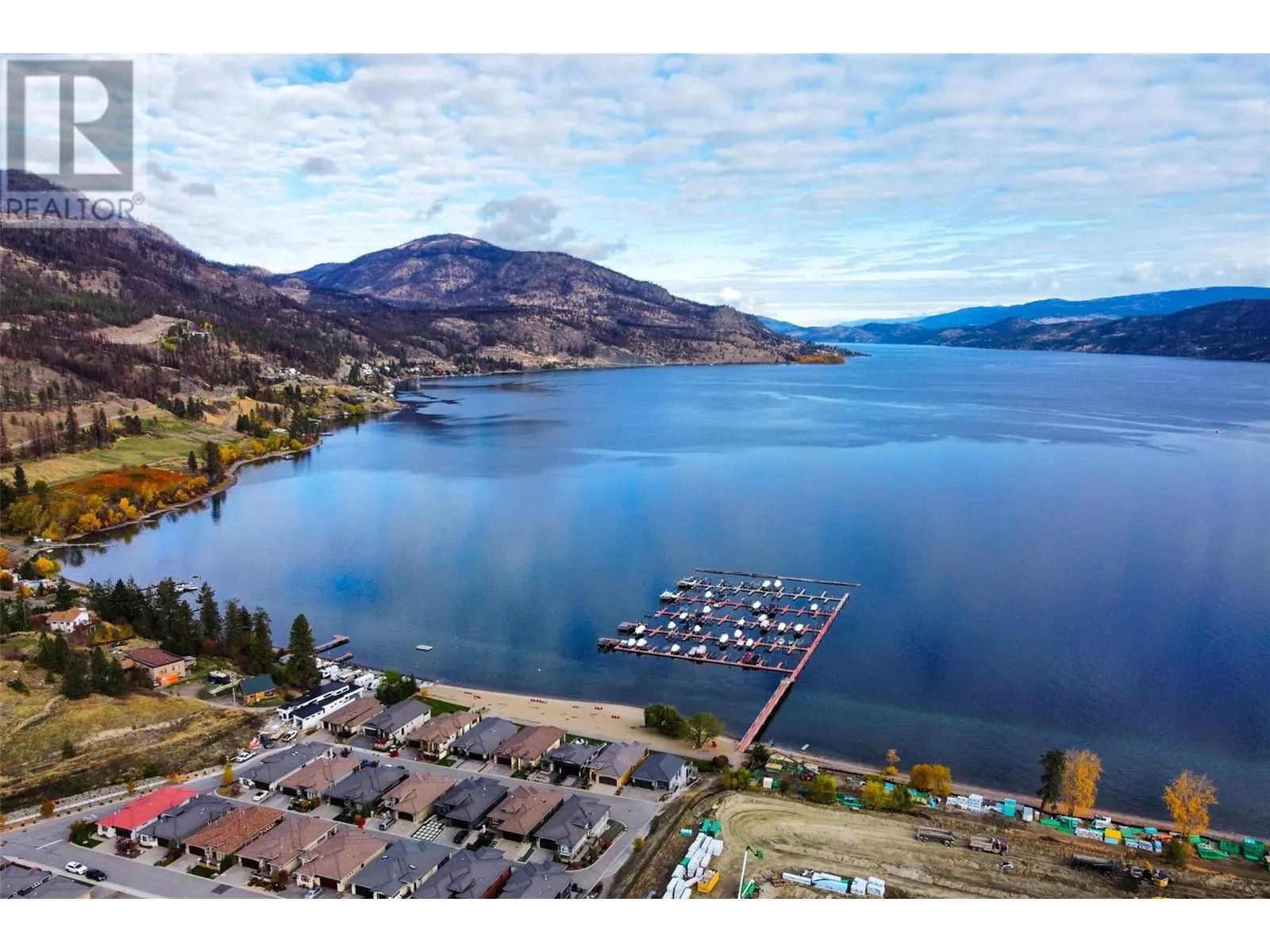 1675 HARBOUR VIEW Crescent