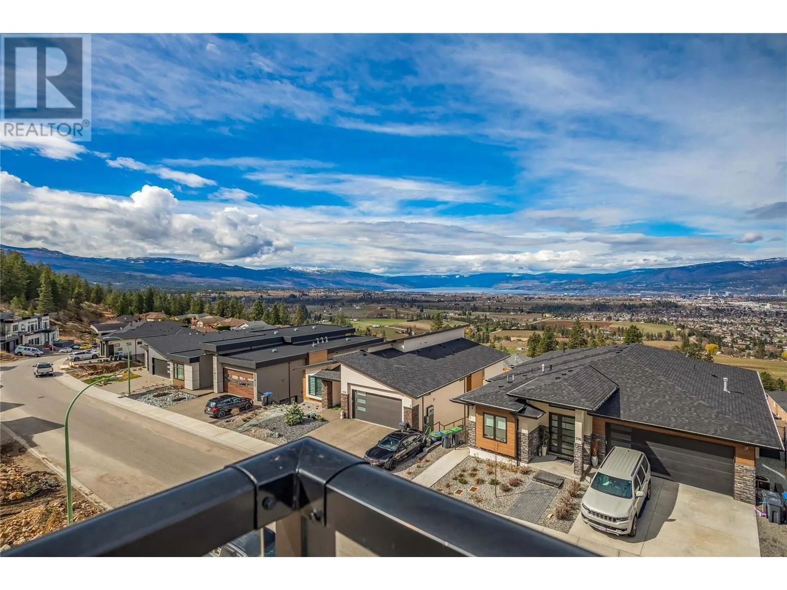 1189 Lone Pine Drive
