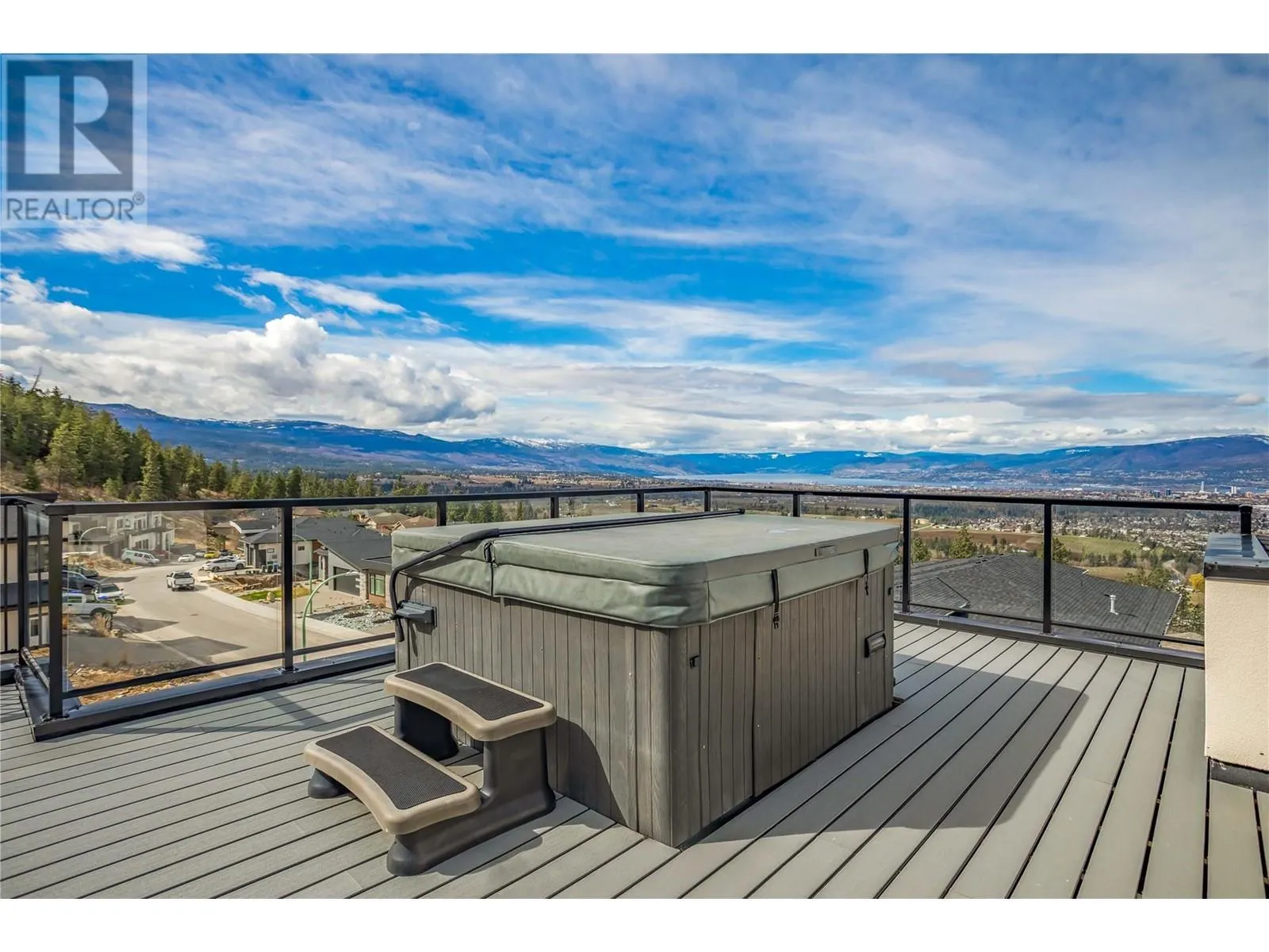 1189 Lone Pine Drive