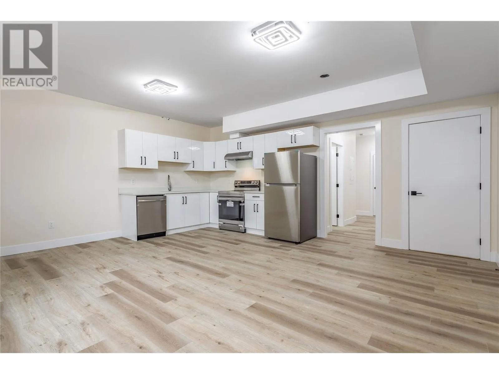 1189 Lone Pine Drive