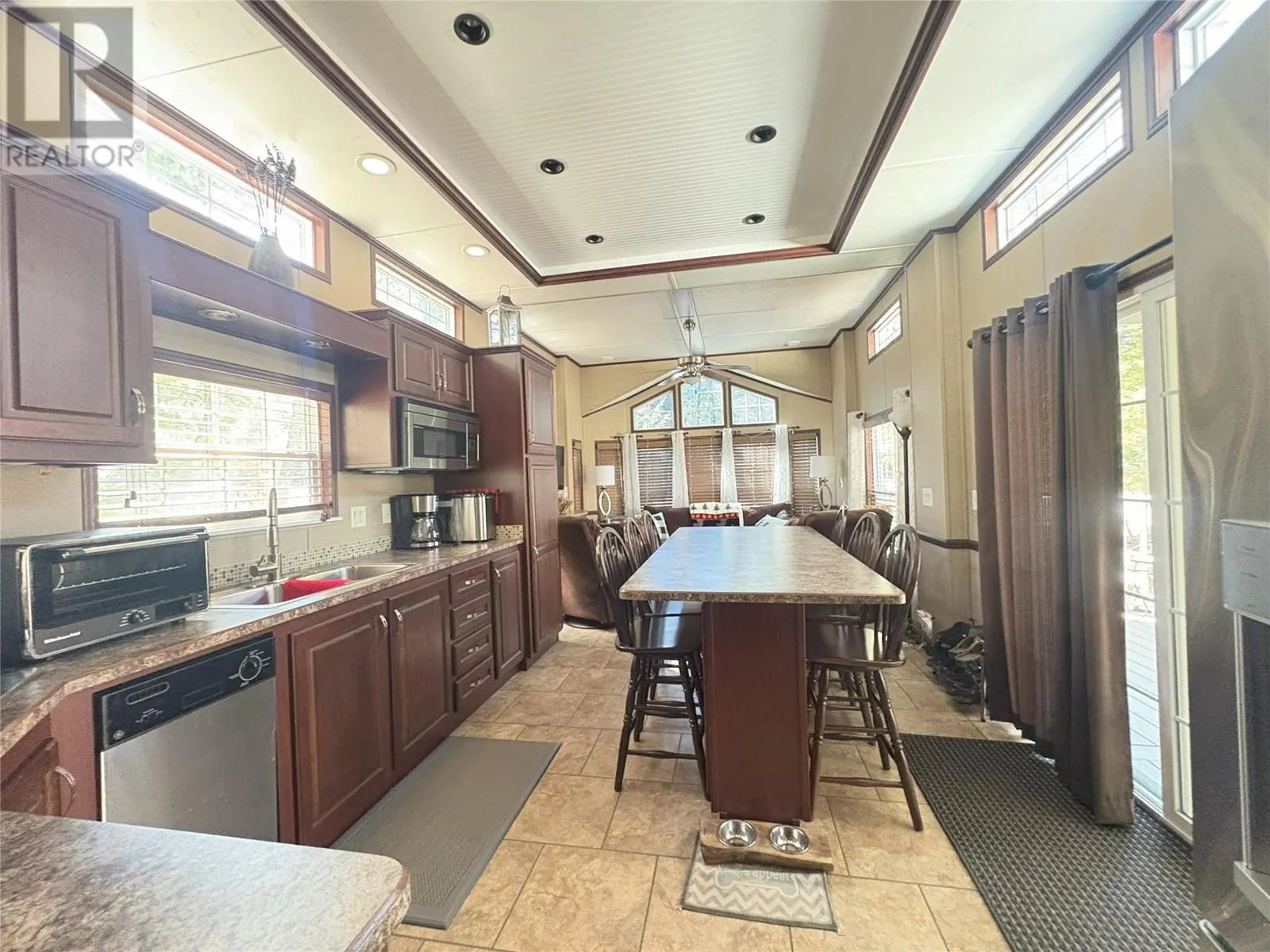5478 93/95 Highway Unit# 19