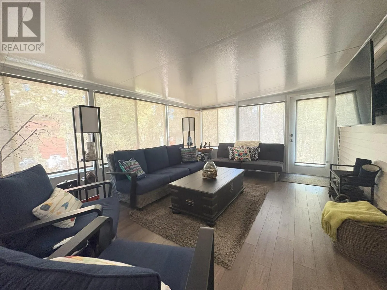 5478 93/95 Highway Unit# 19