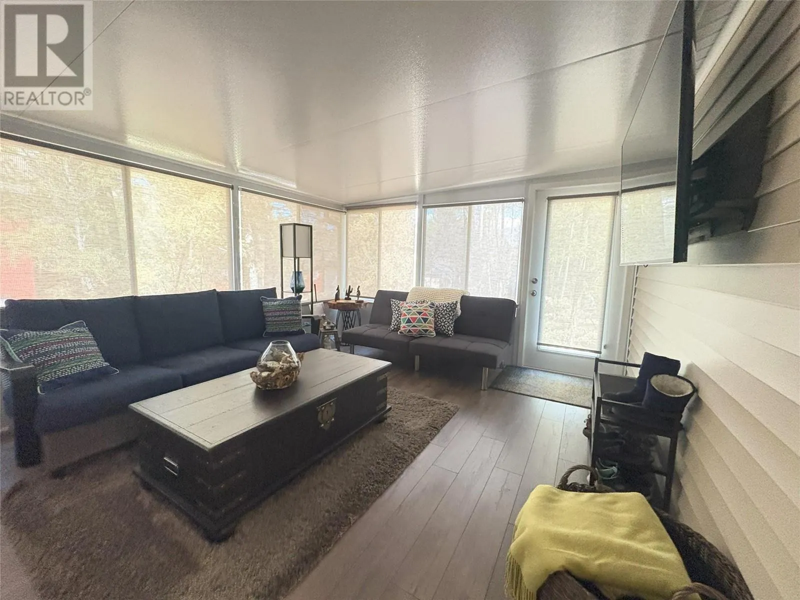 5478 93/95 Highway Unit# 19