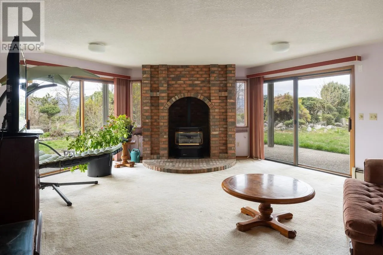 6841 Raven Road
