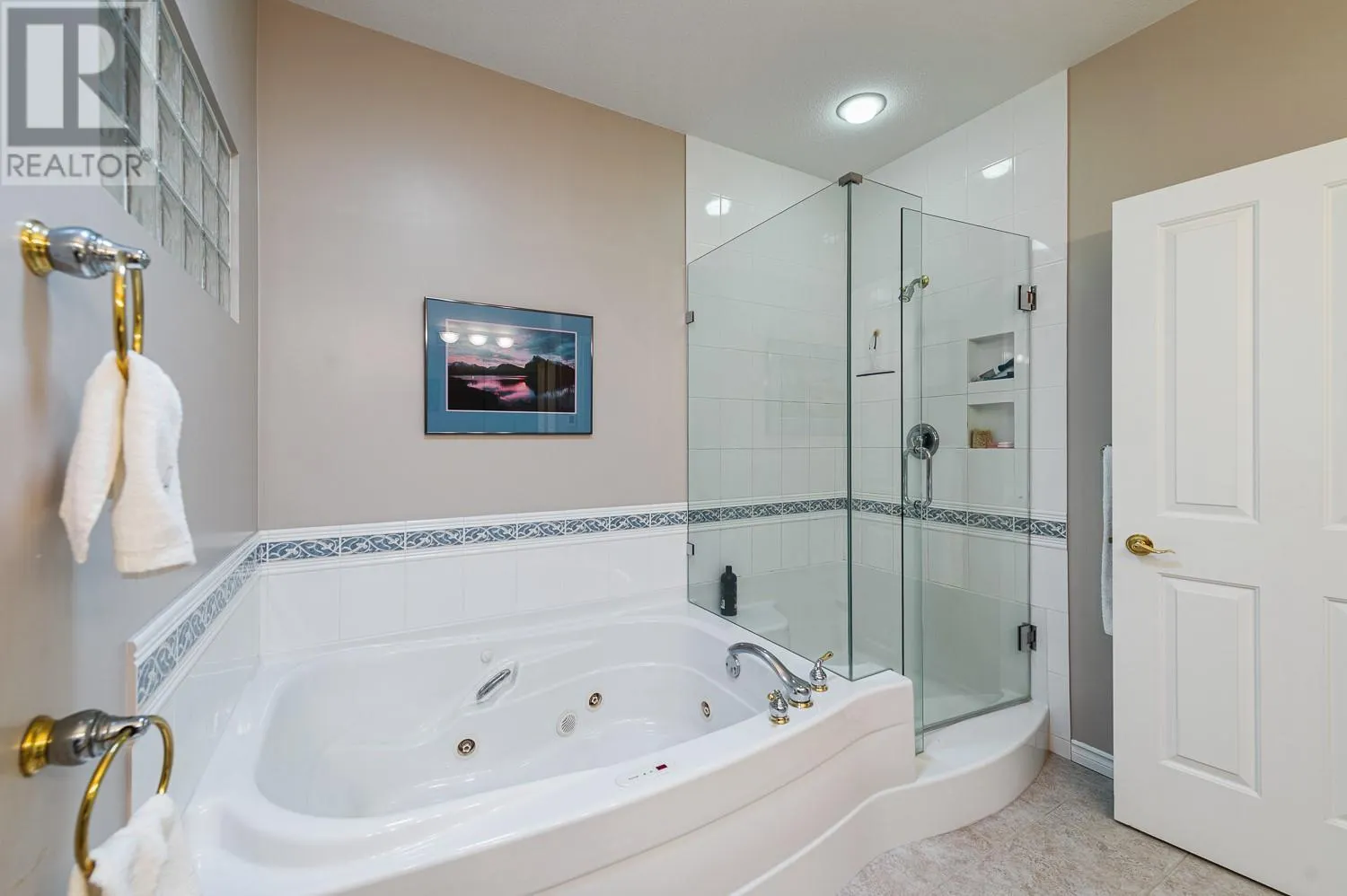 3800 Gallaghers Pinnacle Way Unit# 8