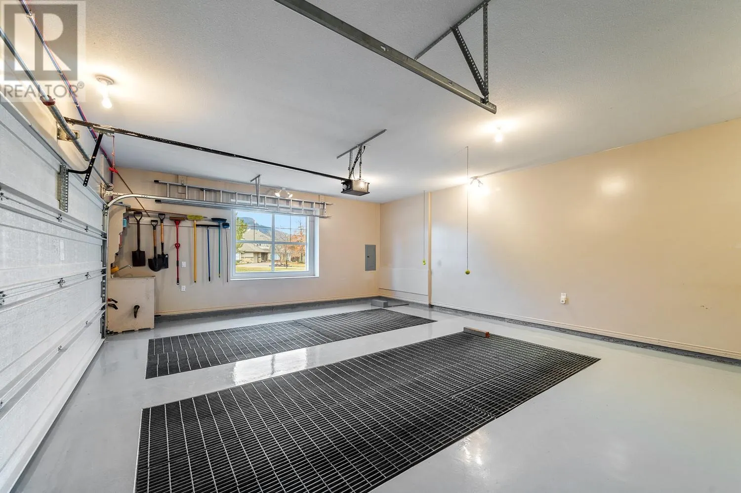 3800 Gallaghers Pinnacle Way Unit# 8