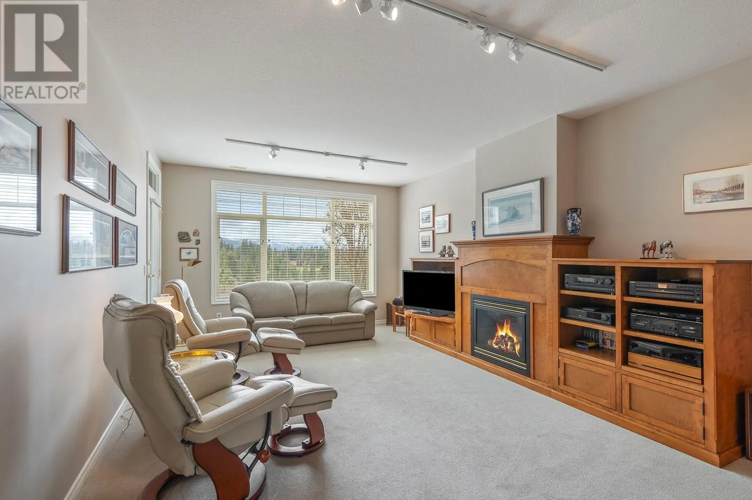 3800 Gallaghers Pinnacle Way Unit# 8