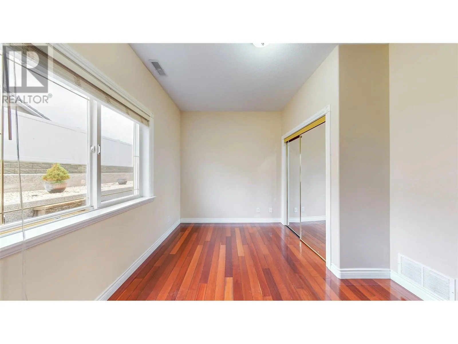 6812 Cabernet Place
