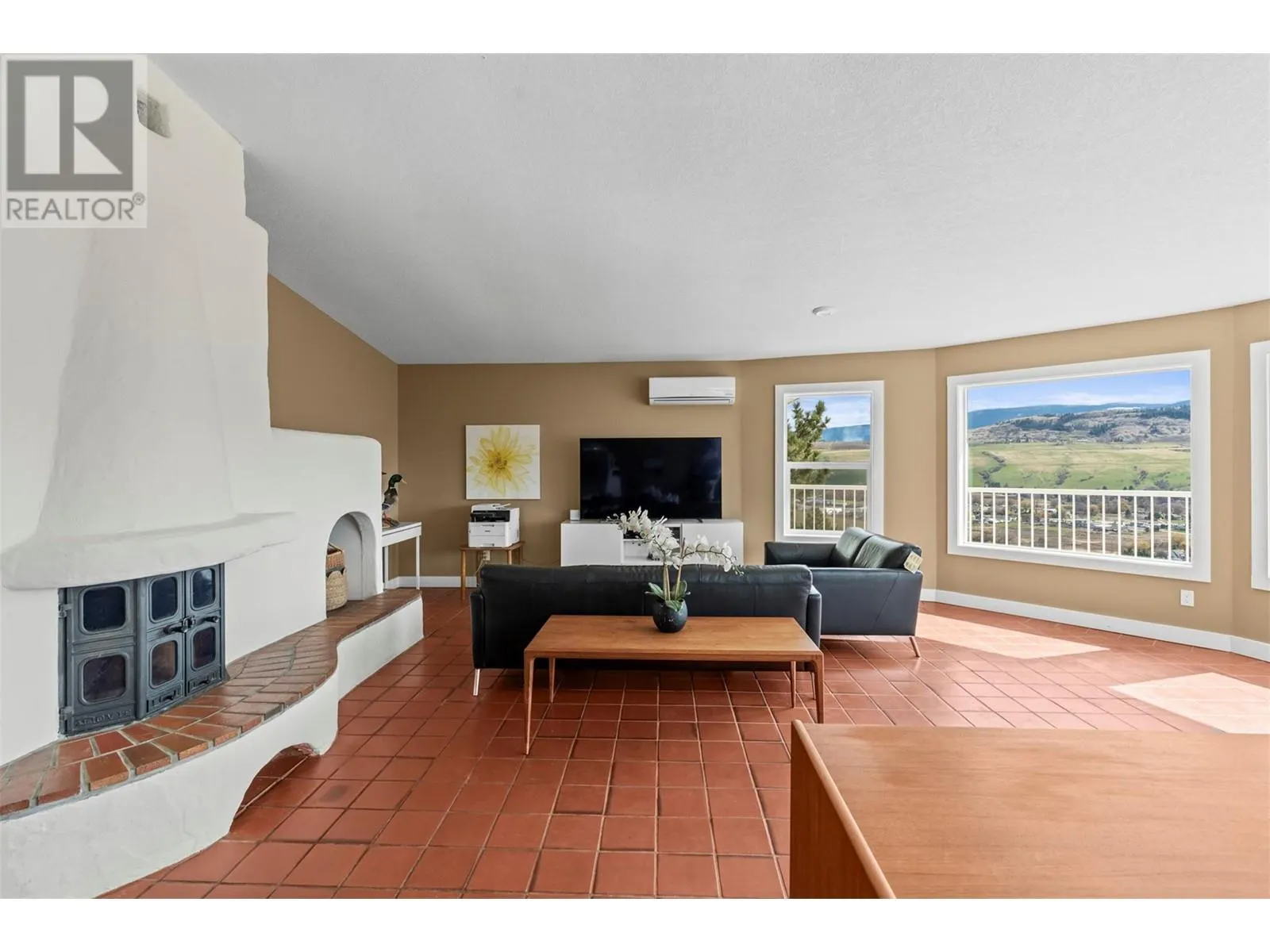 6396 Bella Vista Road