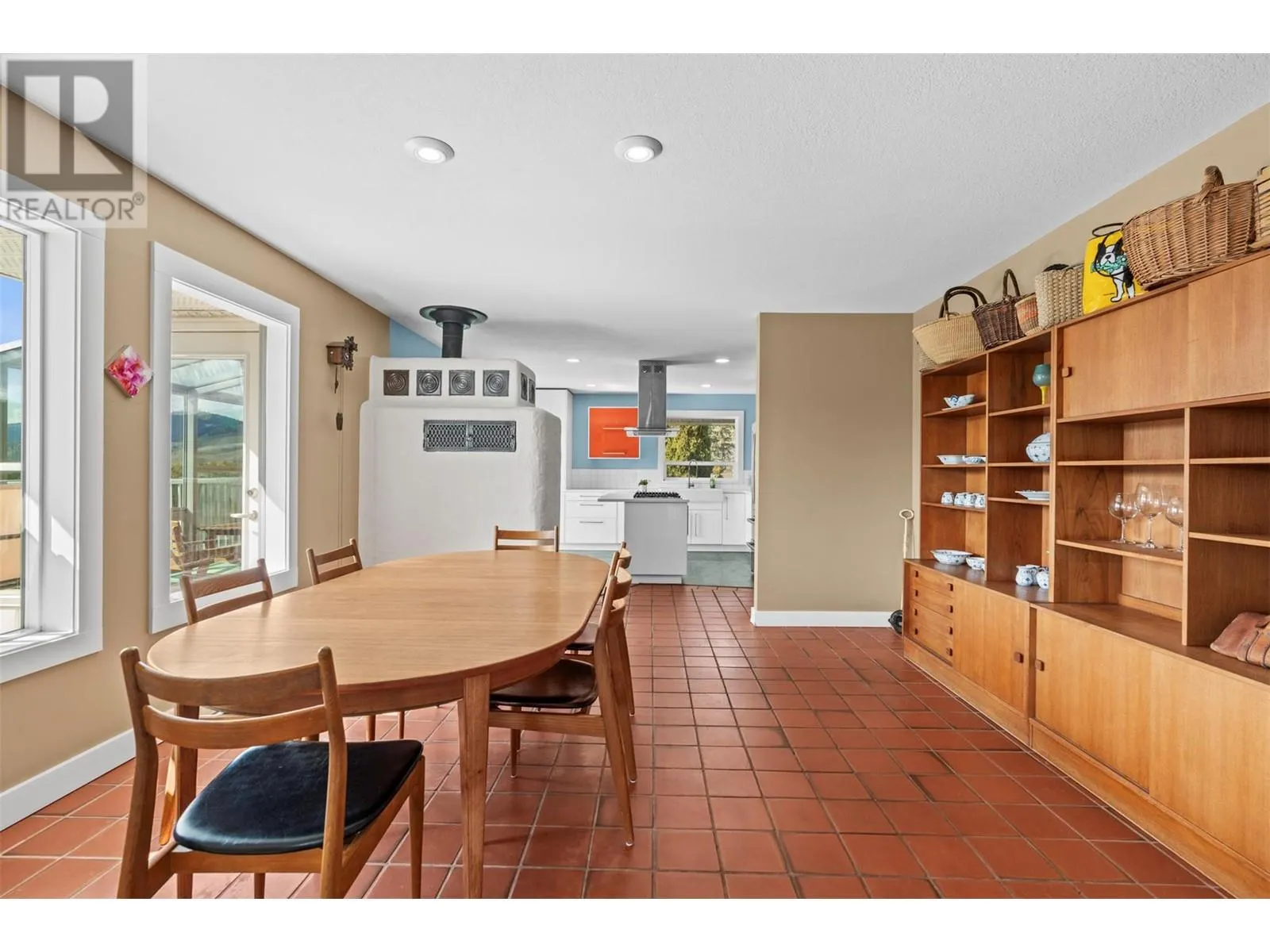 6396 Bella Vista Road
