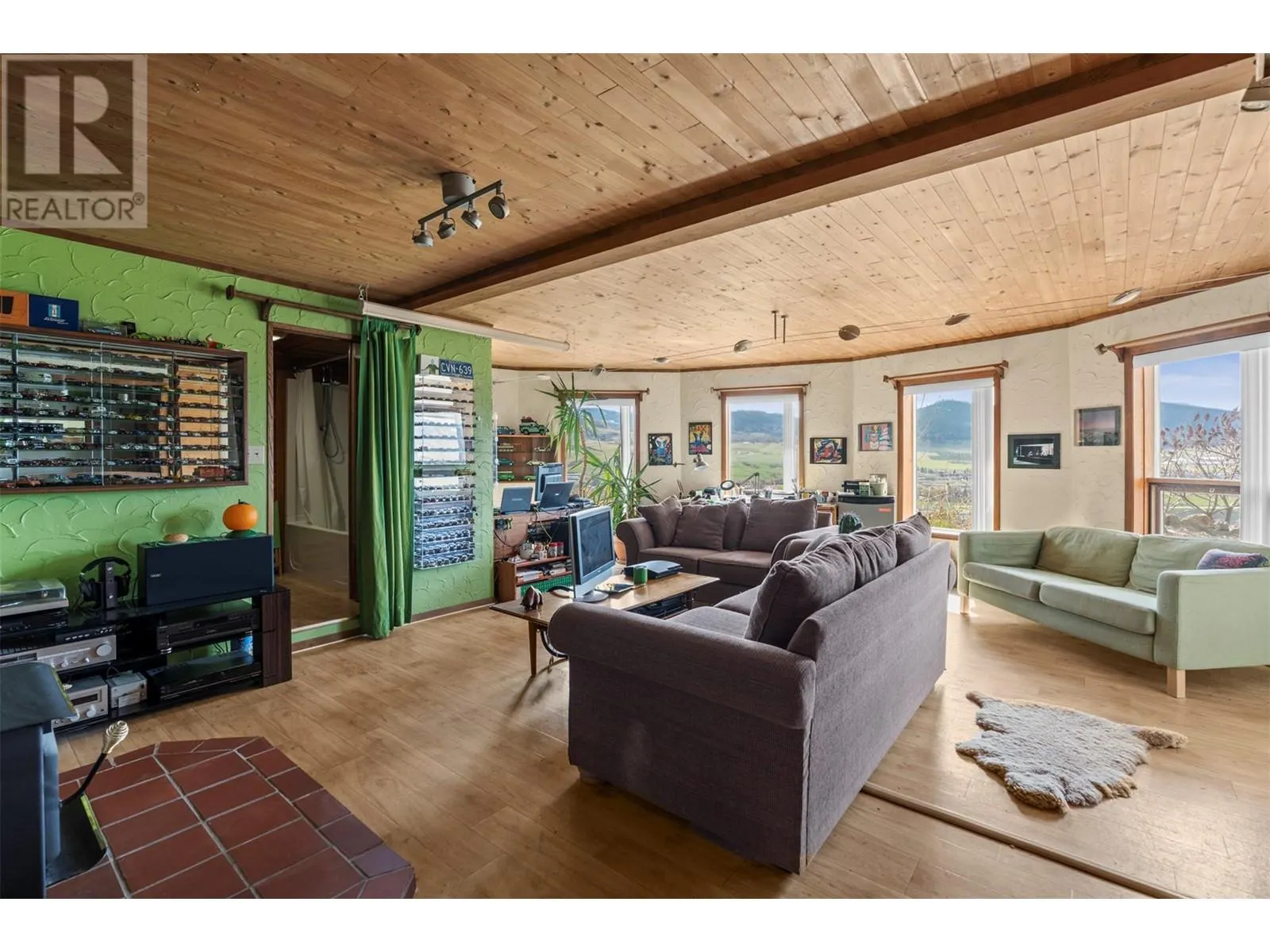 6396 Bella Vista Road