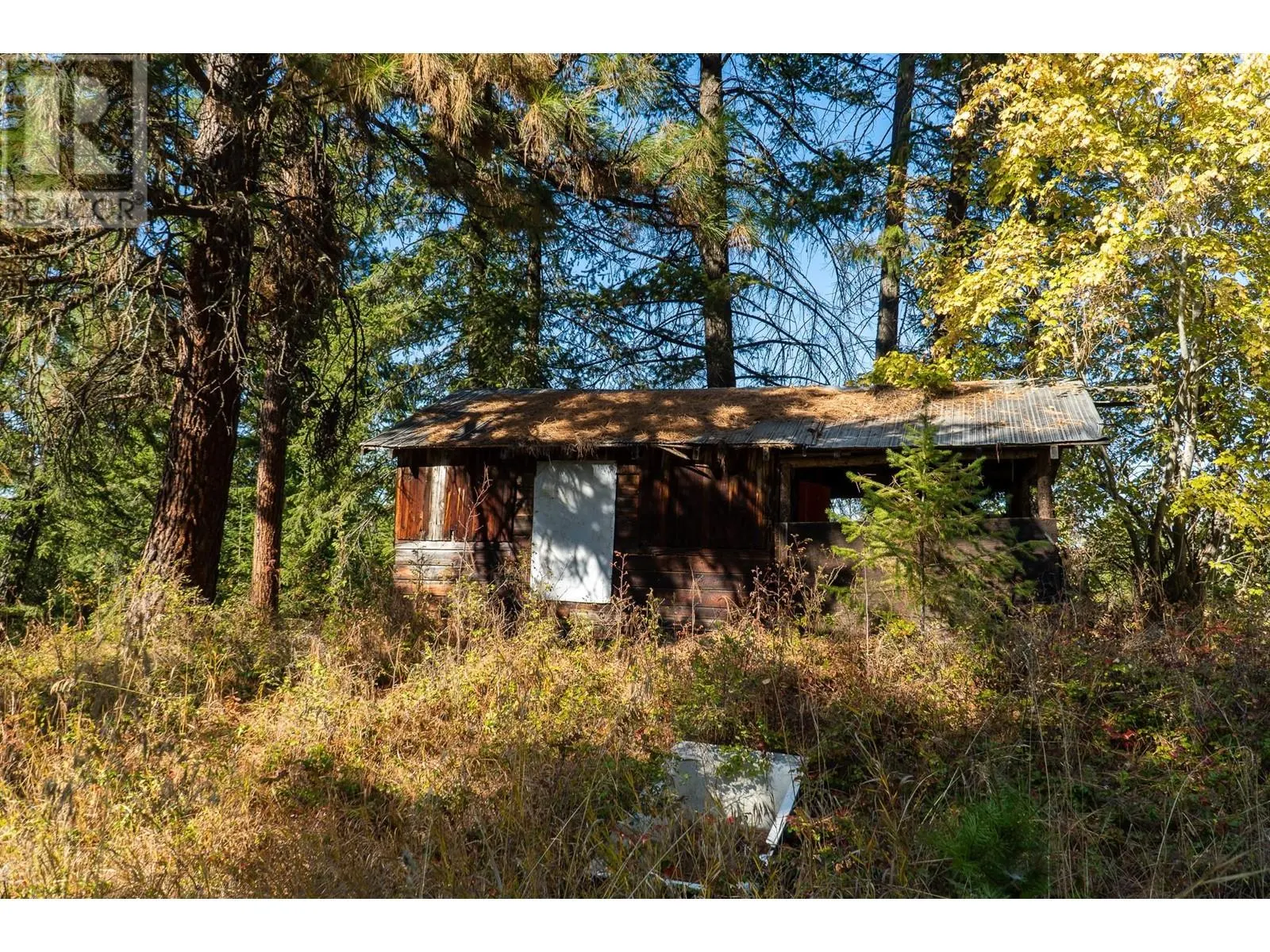 5893 Cosens Bay Road