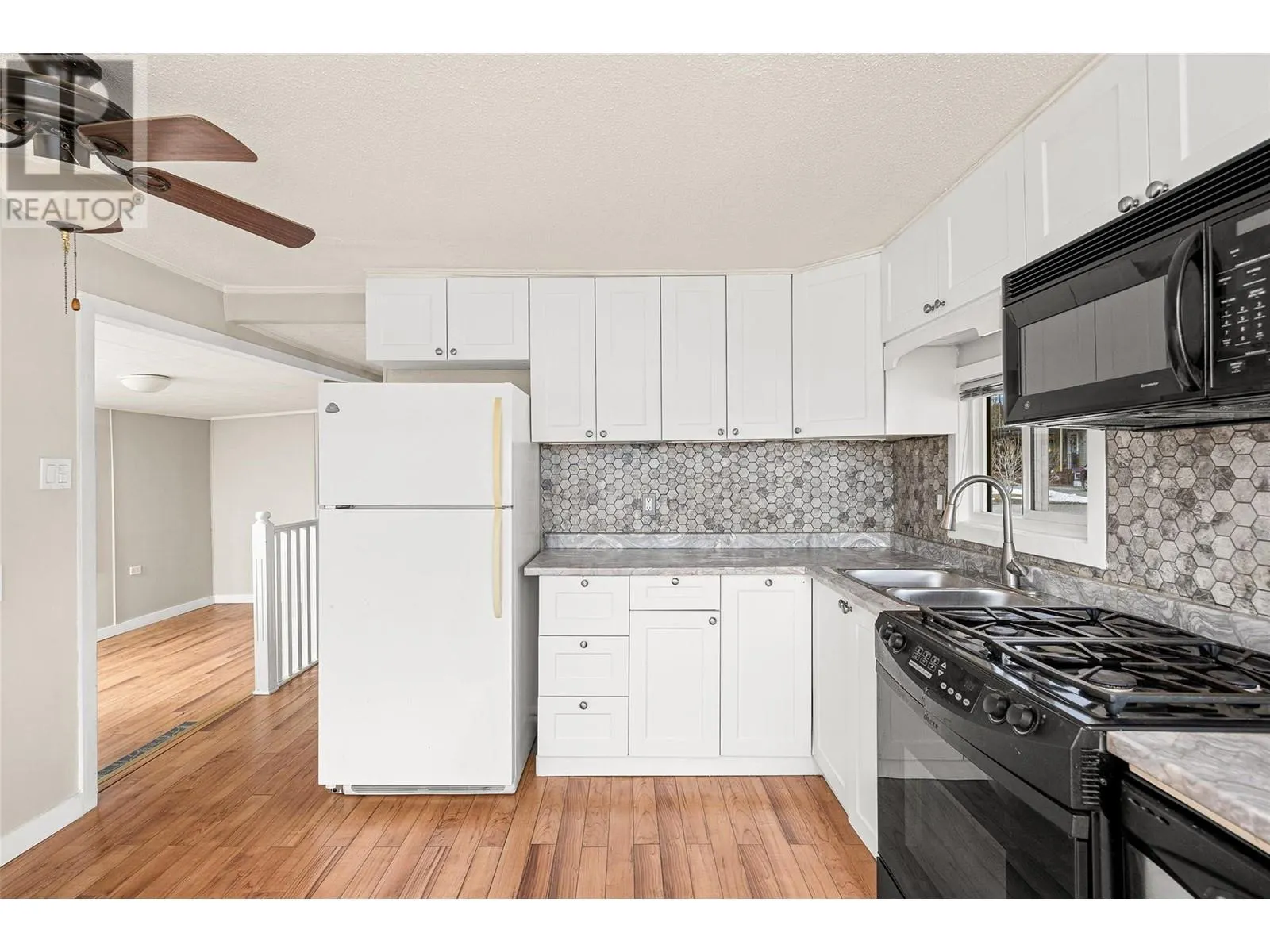 1881 Boucherie Road Unit# 12