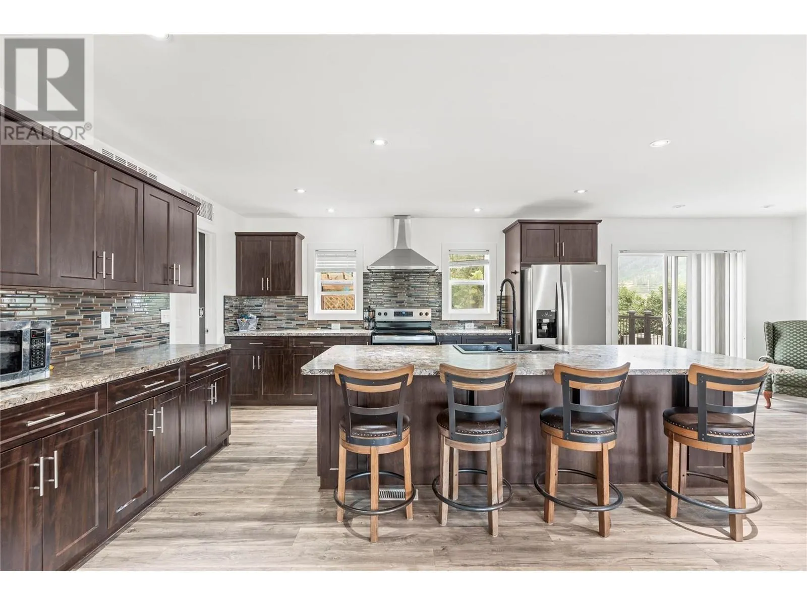 272 Lumby-Mabel Lake Road