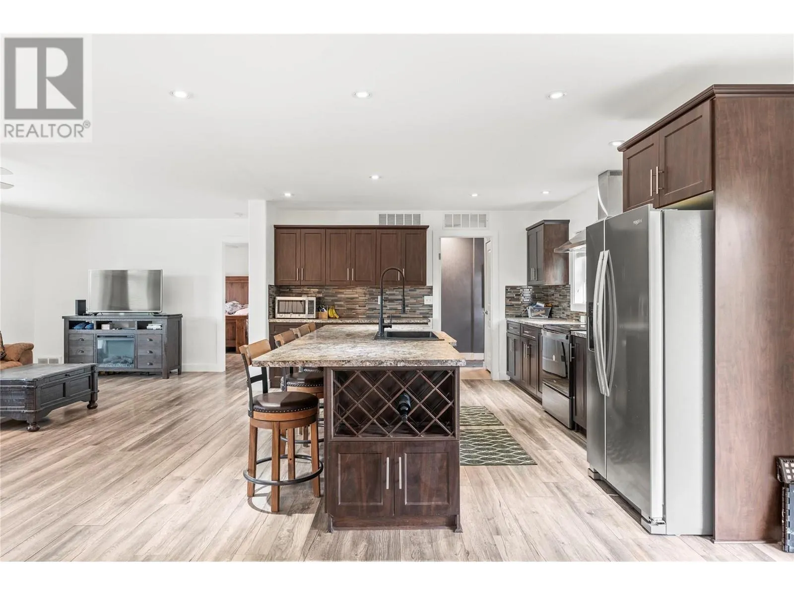 272 Lumby-Mabel Lake Road
