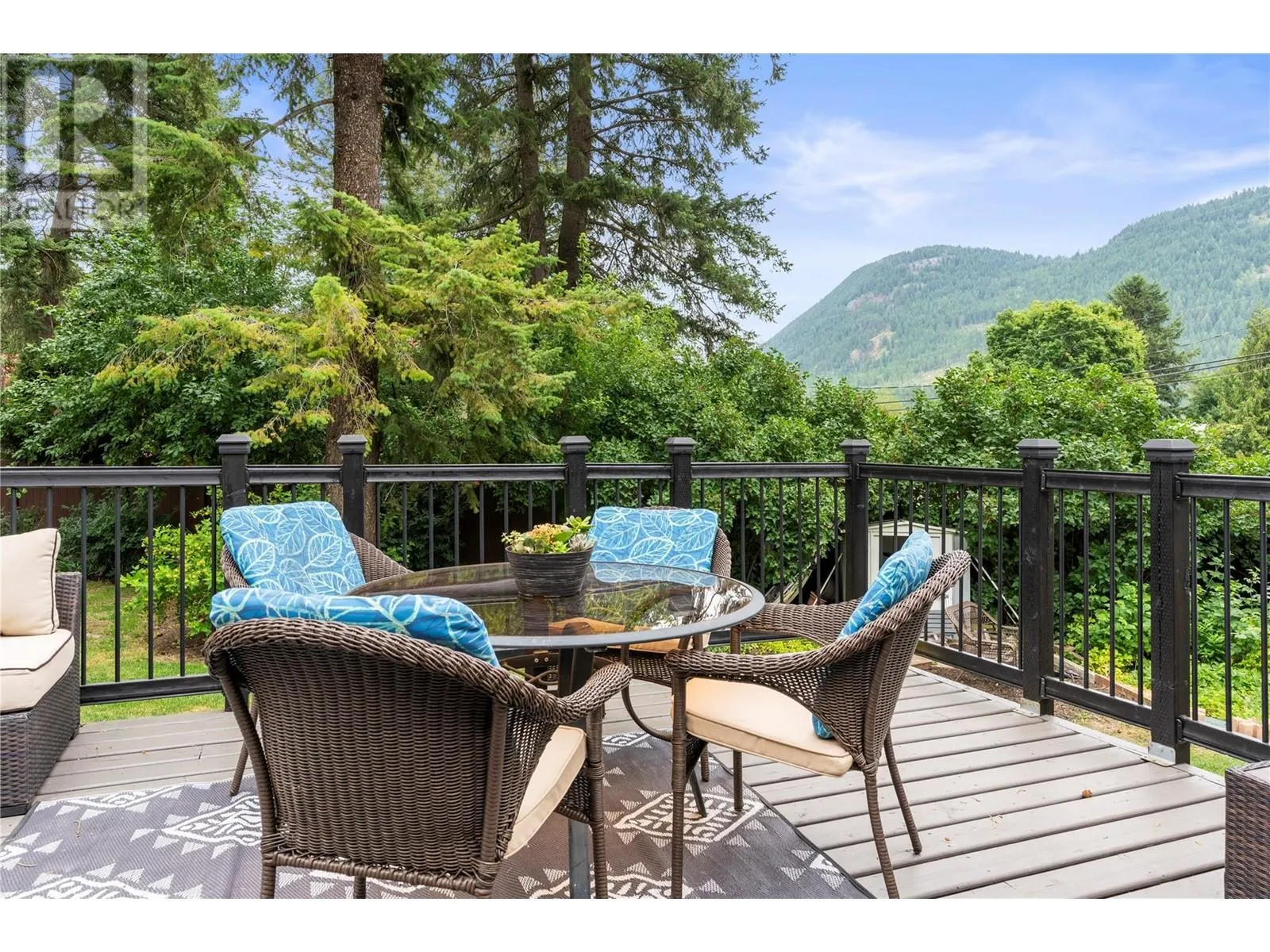 272 Lumby-Mabel Lake Road
