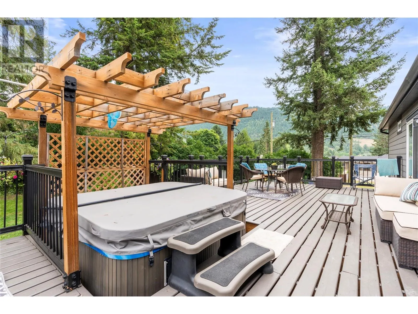 272 Lumby-Mabel Lake Road