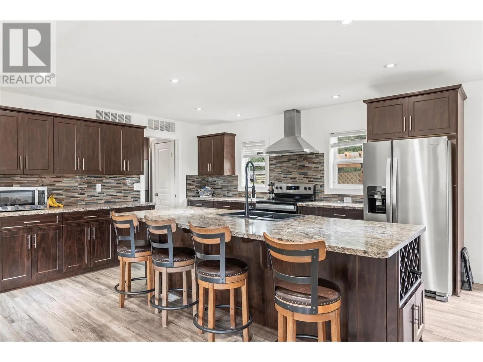 272 Lumby-Mabel Lake Road