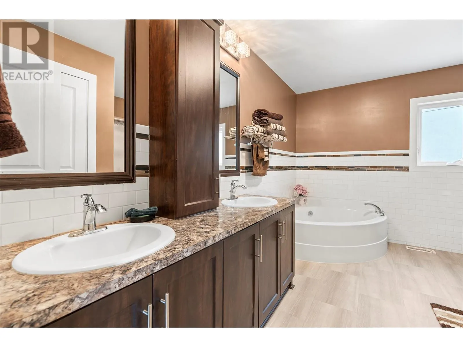 272 Lumby-Mabel Lake Road