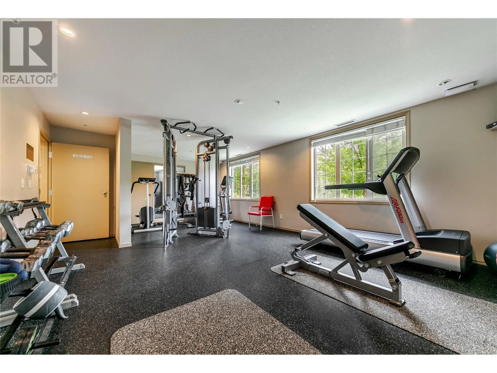 1875 Country Club Drive Unit# 1318