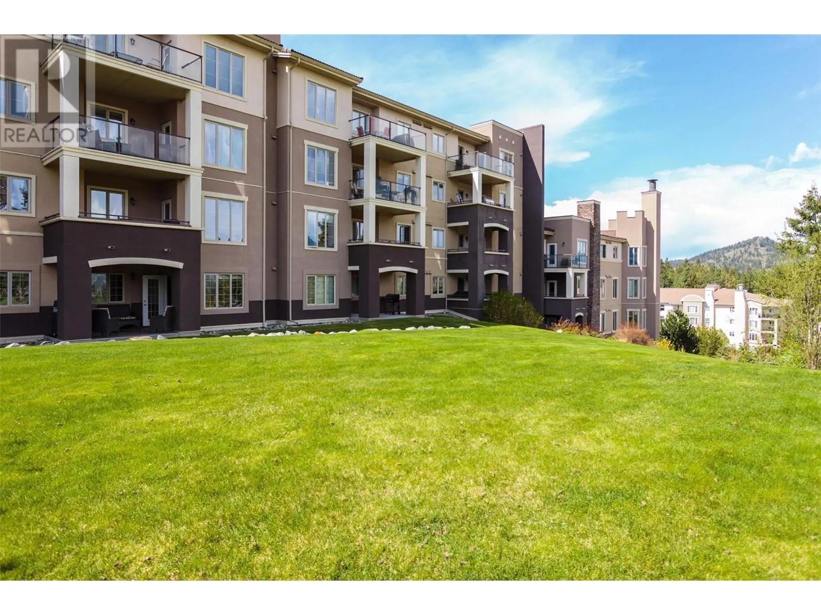 1875 Country Club Drive Unit# 1318