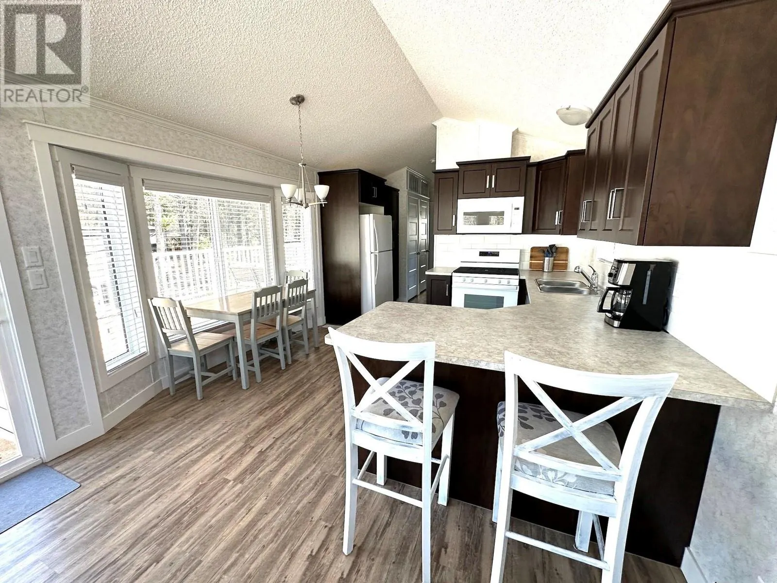 5478 93/95 Highway Unit# 118