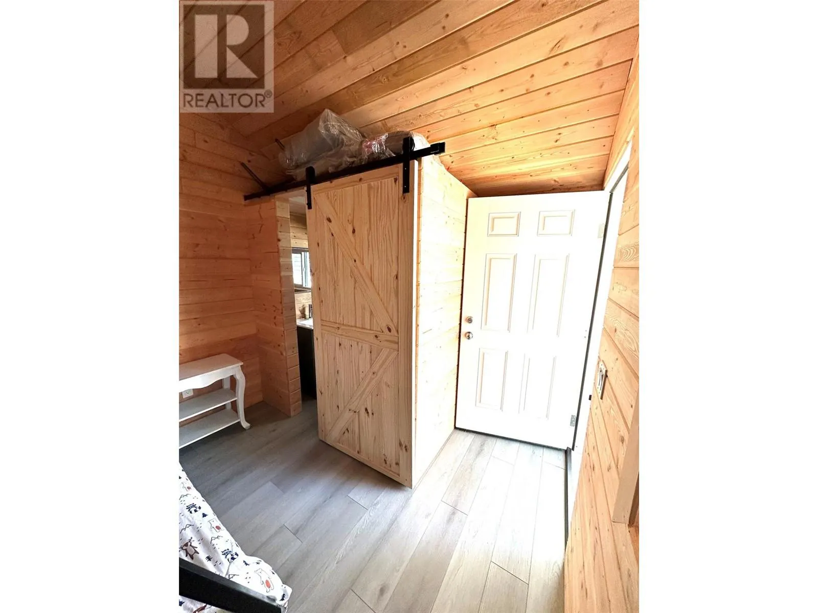 5478 93/95 Highway Unit# 118