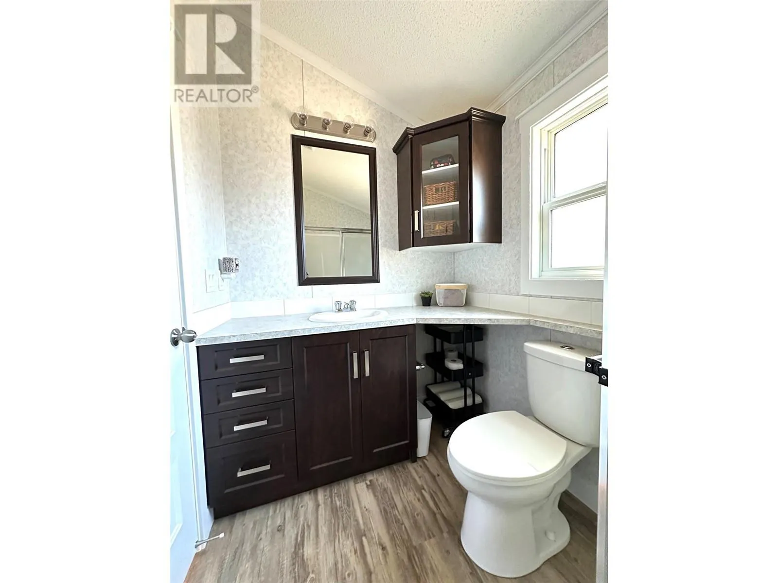 5478 93/95 Highway Unit# 118